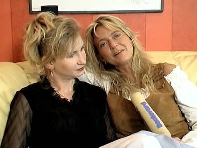 Deutsche Milf zeigt im Castingclip wie sie sich selbst verwöhnt